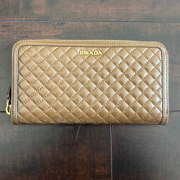 Prada Quilted Leather Zip Wallet - Picture 1 of 15